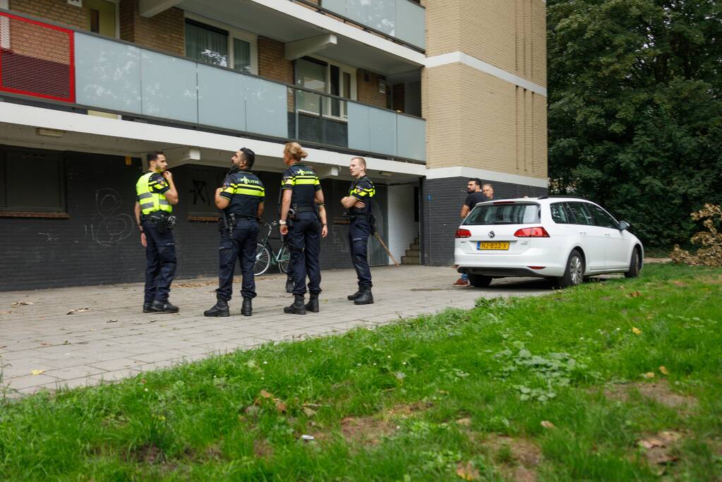 Hennepkwekerij aangetroffen in flatwoning