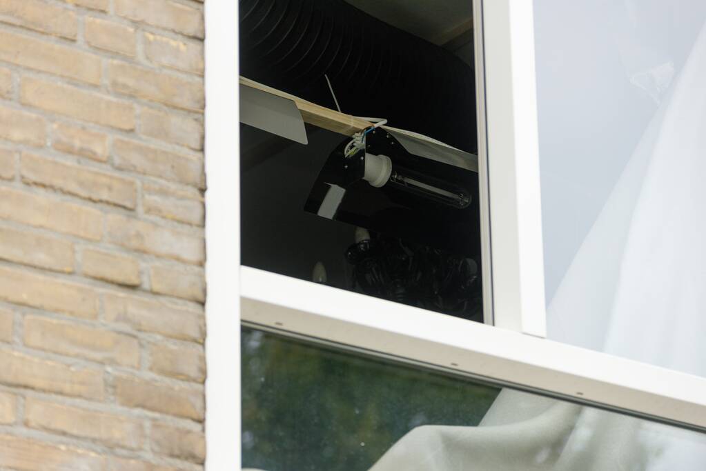 Hennepkwekerij aangetroffen in flatwoning