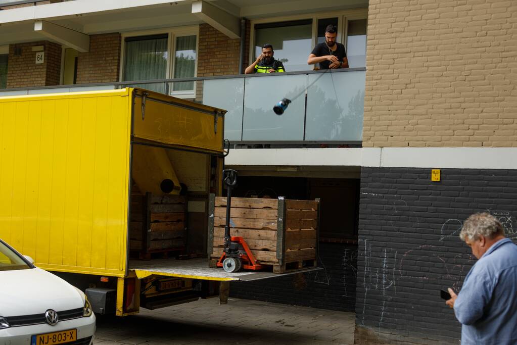 Hennepkwekerij aangetroffen in flatwoning