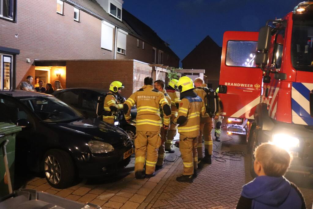 Veel rook bij brand in woning