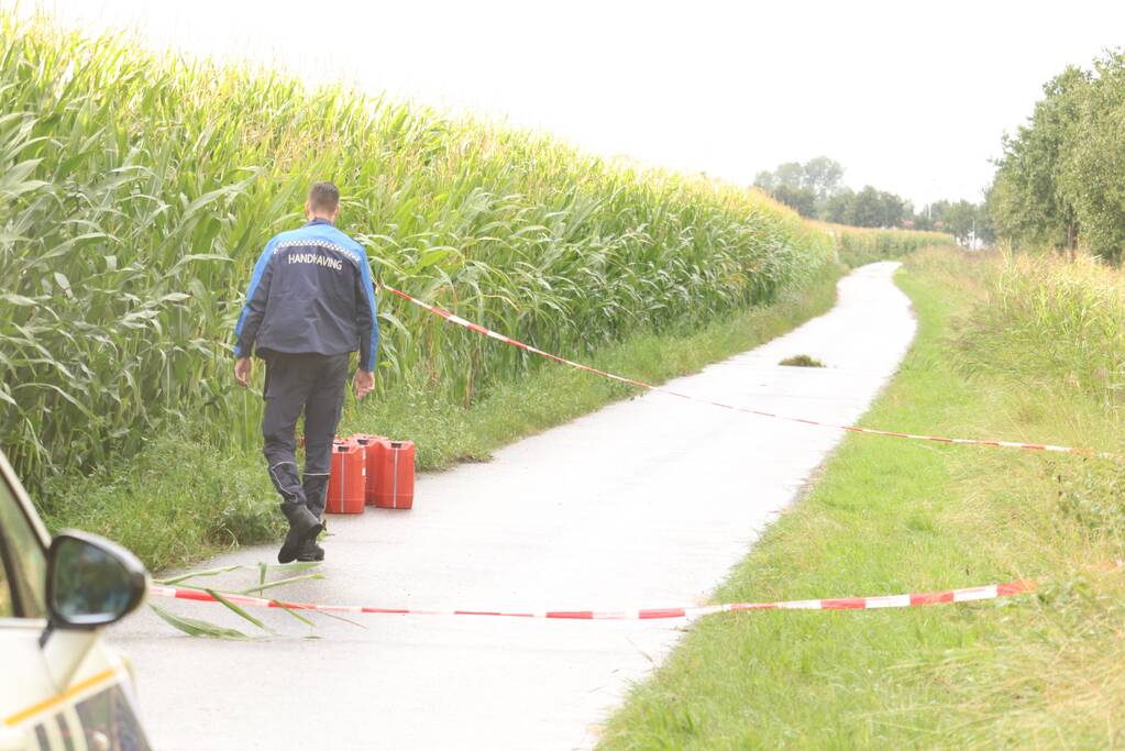 Vaten met mogelijk drugsafval aangetroffen