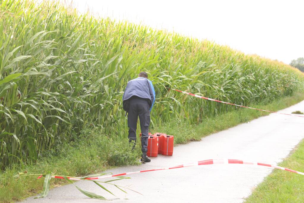 Vaten met mogelijk drugsafval aangetroffen