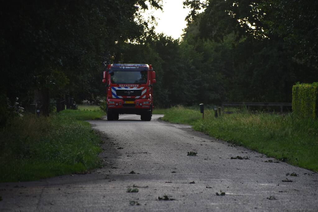 Vaten met mogelijk drugsafval aangetroffen
