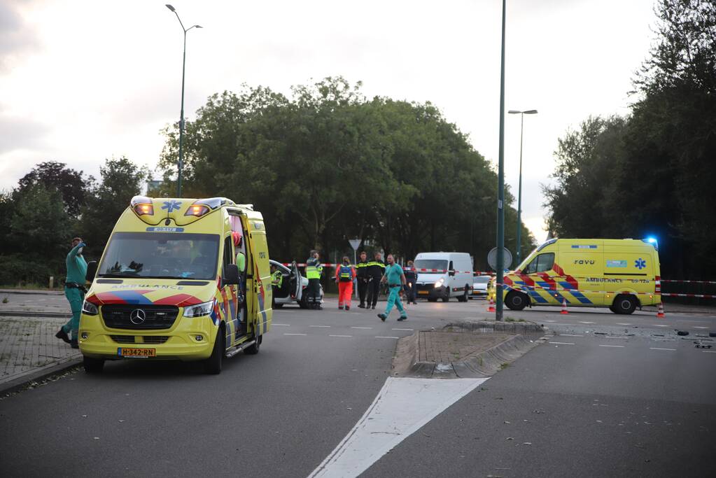 Twee zwaargewonden bij ernstig verkeersongeval