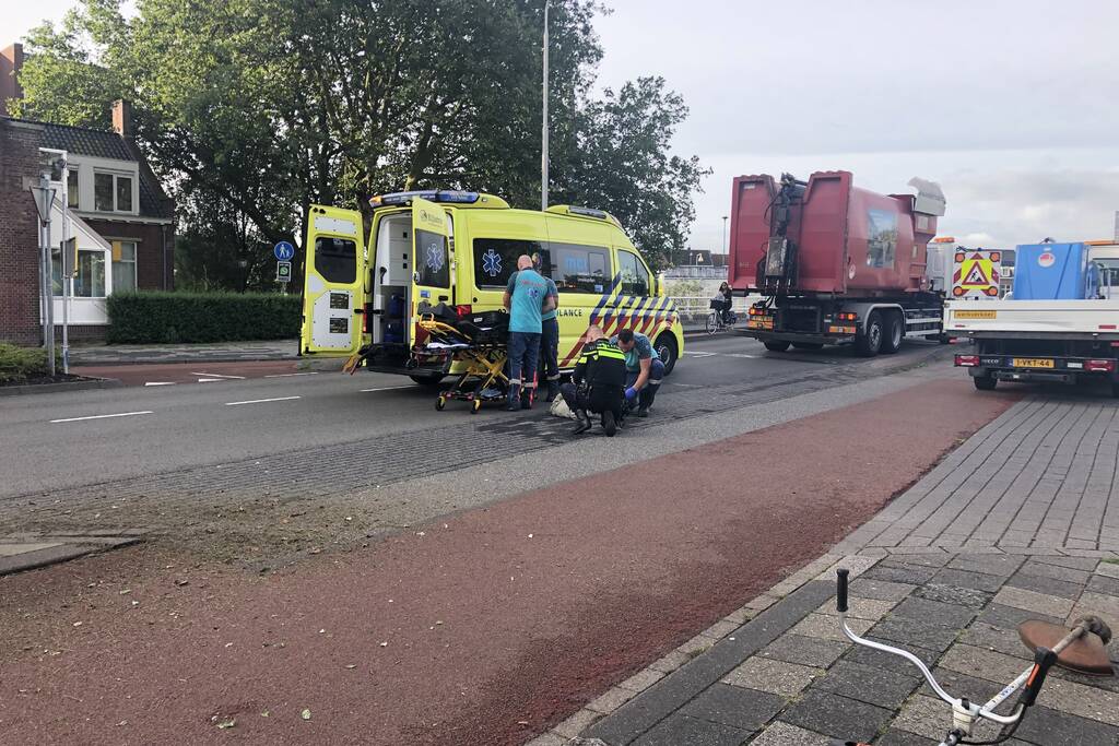 Fietser gewond bij aanrijding met vrachtwagen