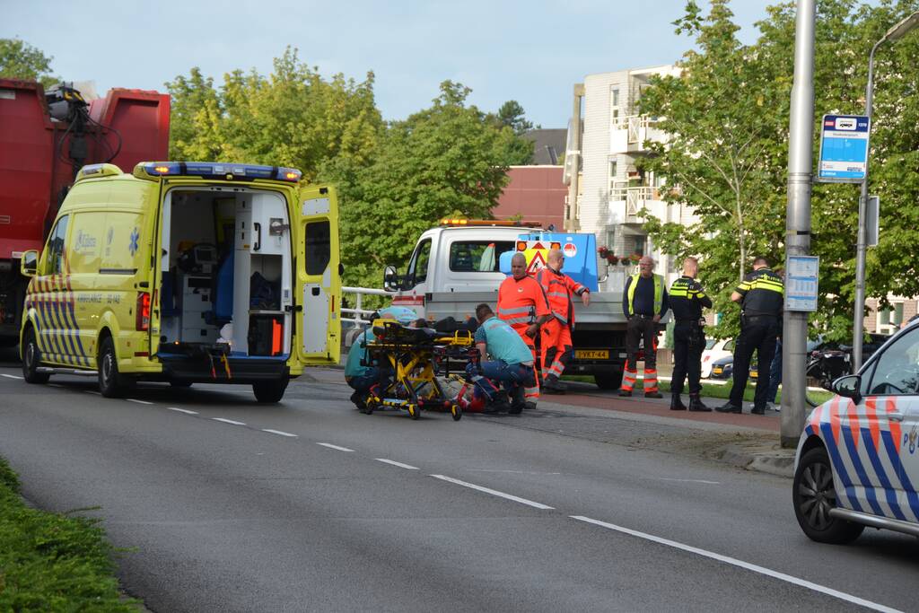 Fietser gewond bij aanrijding met vrachtwagen