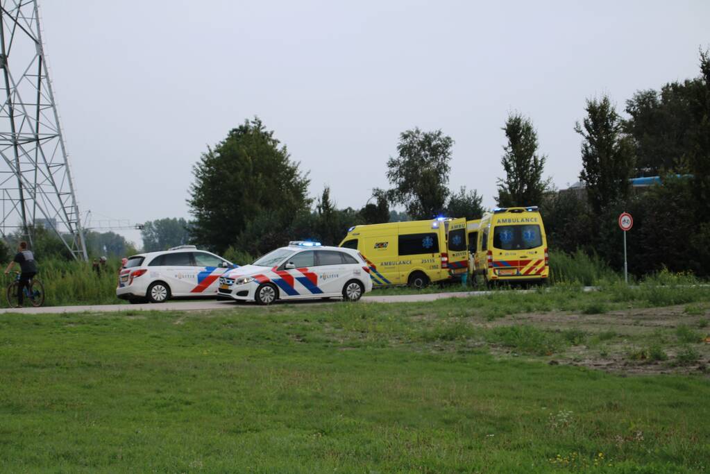 Traumahelikopter landt voor incident bij hoogspanningsmast