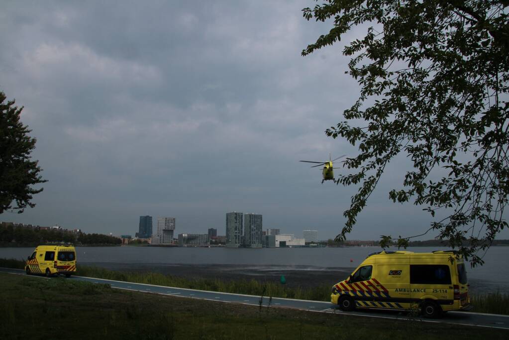 Traumahelikopter landt voor incident bij hoogspanningsmast