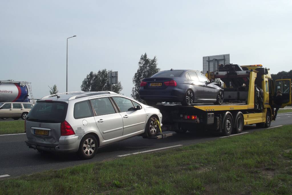 Flinke schade bij kop-staartbotsing