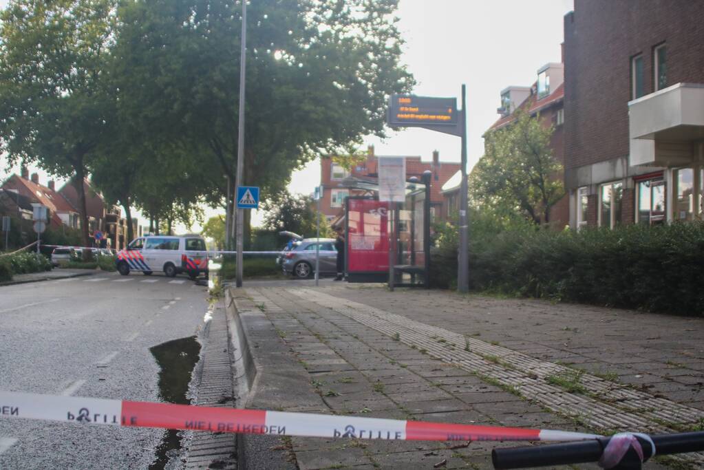 Mogelijk geschoten bij bushalte in Waterland