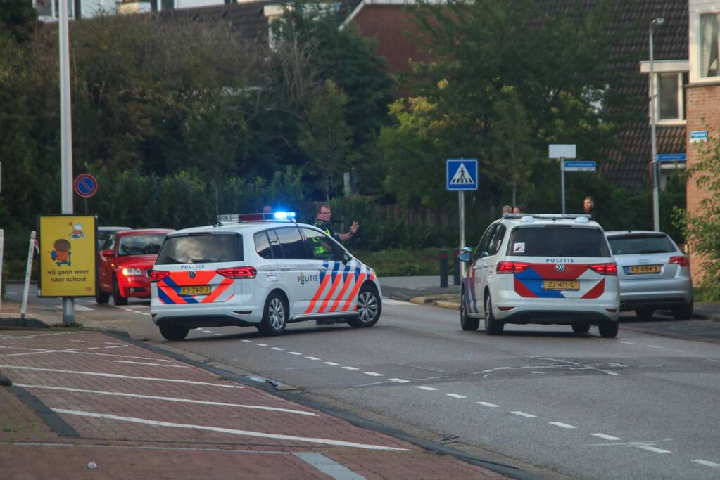 Mogelijk geschoten bij bushalte in Waterland