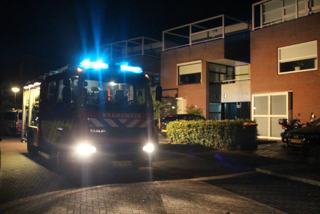 Tuinhuis brandt volledig uit