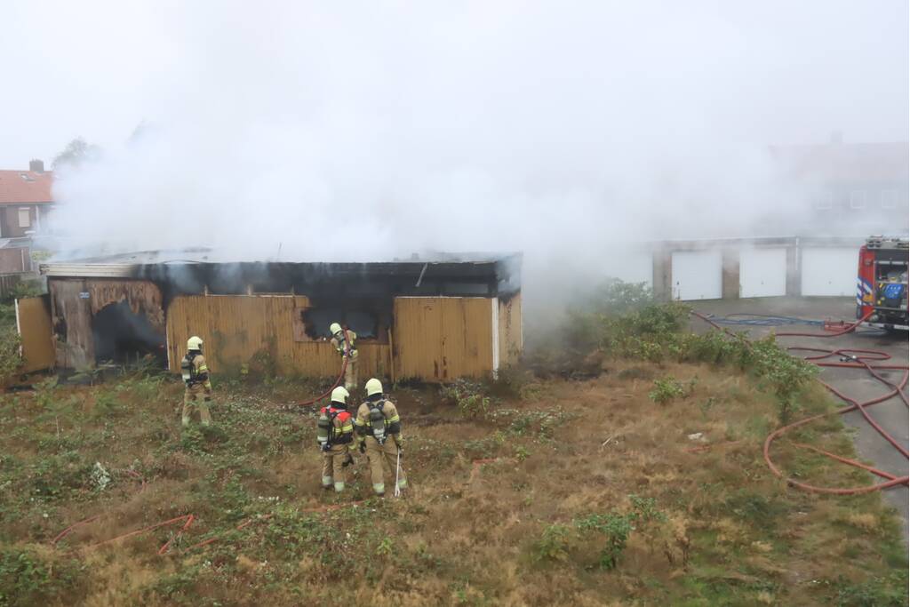 Uitslaande brand verwoest leegstaand pand