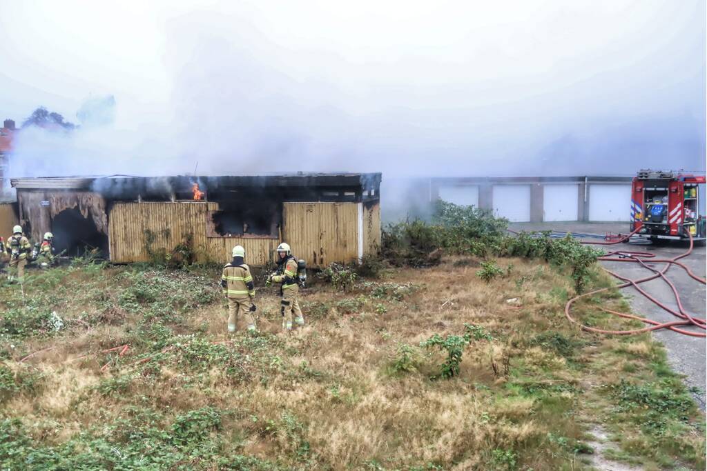 Uitslaande brand verwoest leegstaand pand