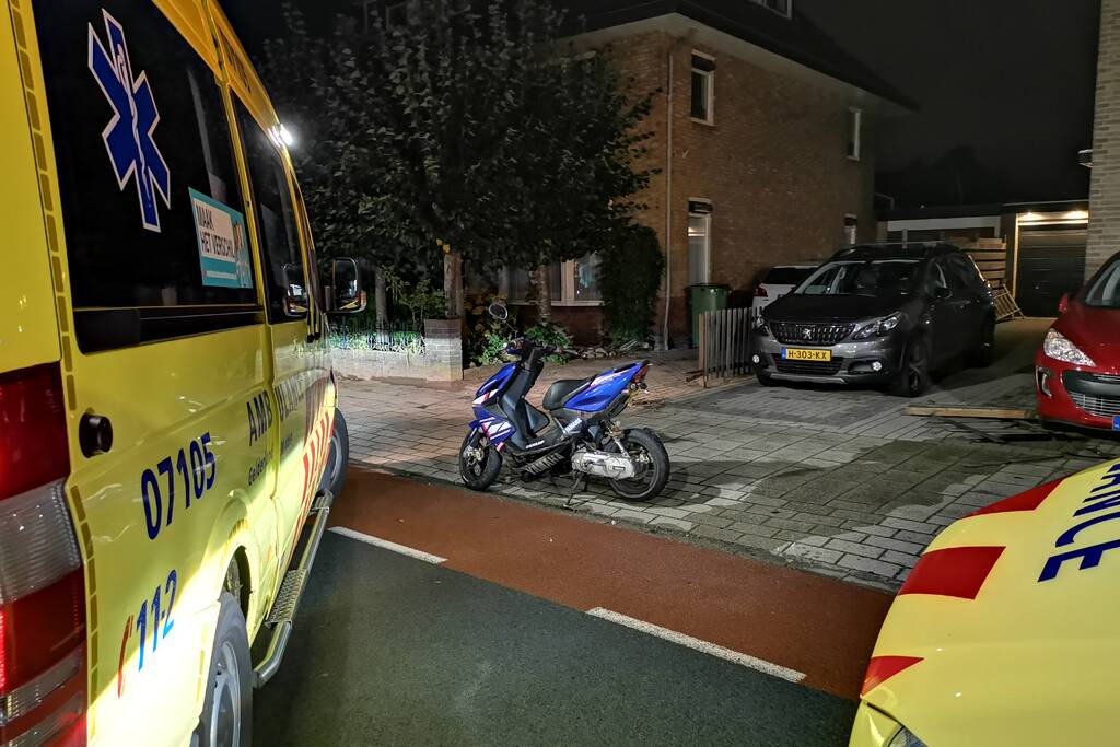 Twee gewonden na val met brommer