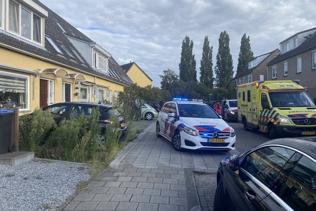 Persoon zwaargewond bij opensnijden kokosnoot