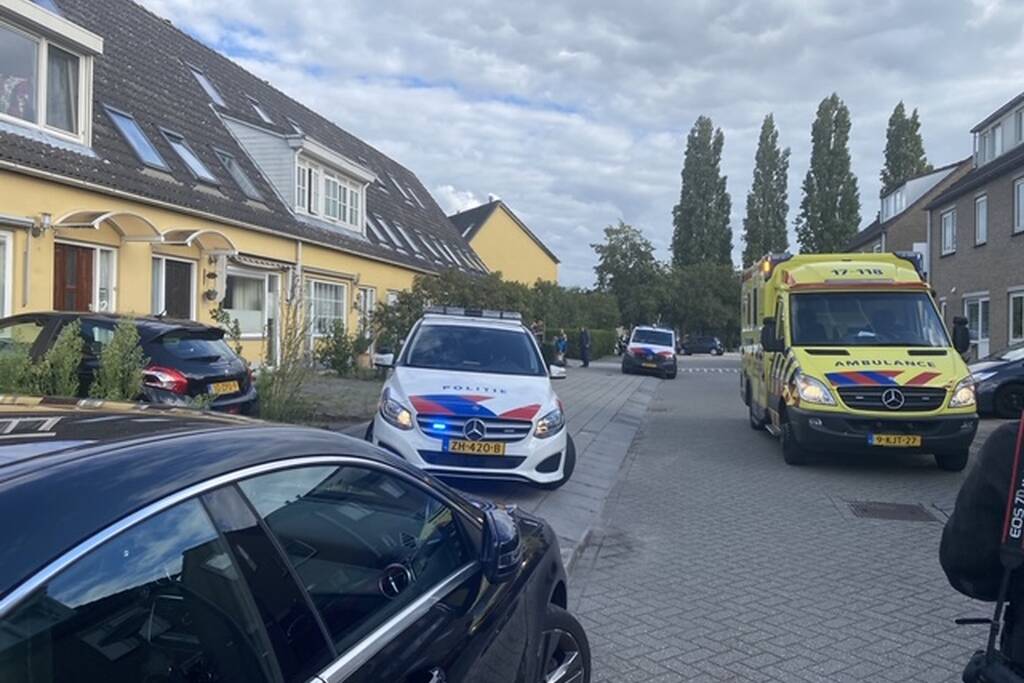 Persoon zwaargewond bij opensnijden kokosnoot