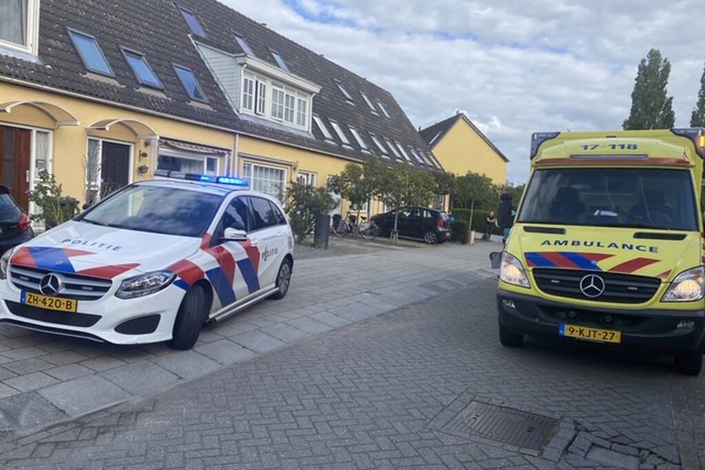 Persoon zwaargewond bij opensnijden kokosnoot