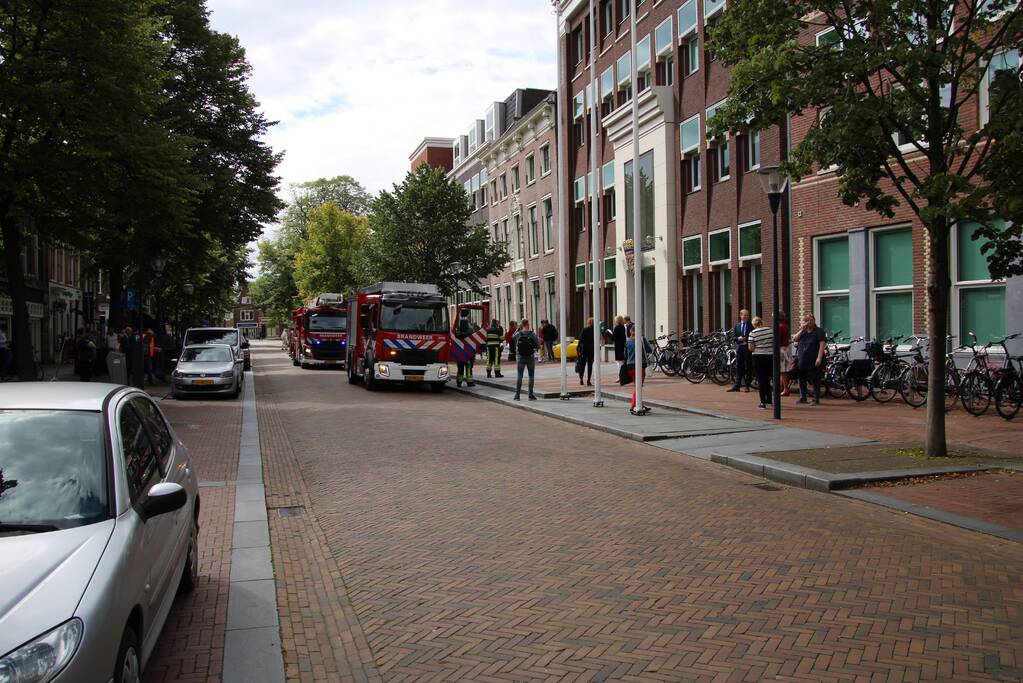 Provinciehuis ontruimd na mogelijk brand