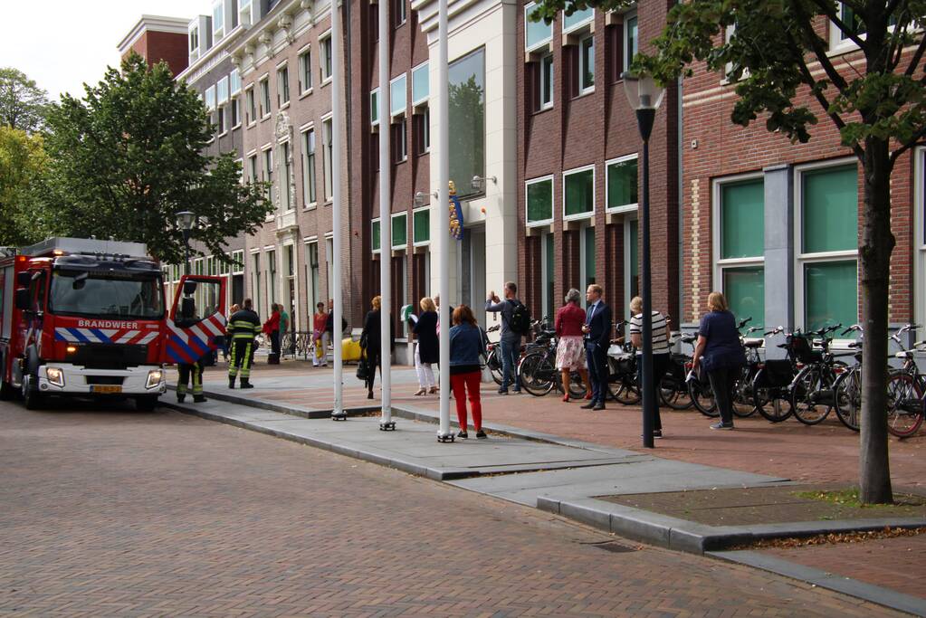 Provinciehuis ontruimd na mogelijk brand