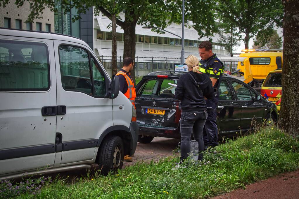 Schade na kop-staart aanrijding
