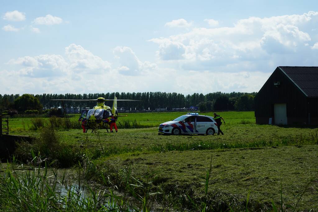 Traumahelikopter landt voor incident bij boerderij
