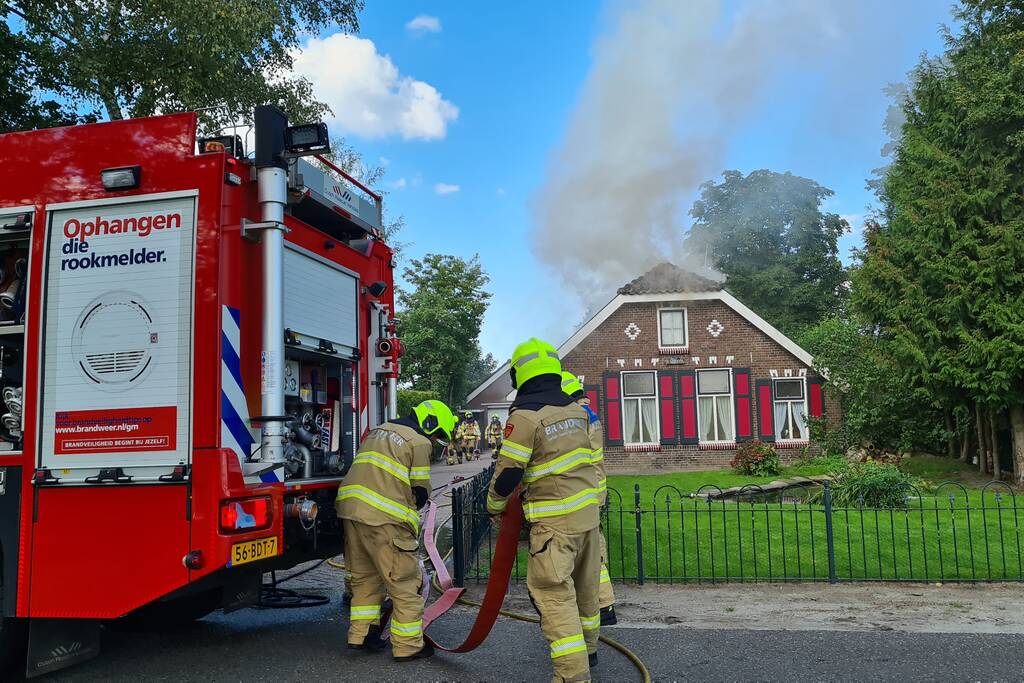 Veel rook bij brand in vrijstaande woning