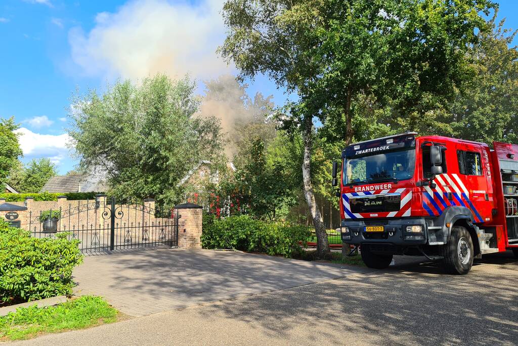 Veel rook bij brand in vrijstaande woning