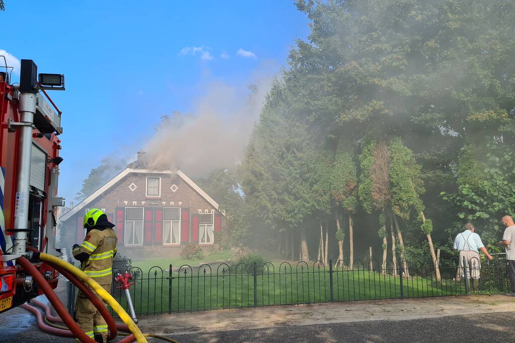 Veel rook bij brand in vrijstaande woning