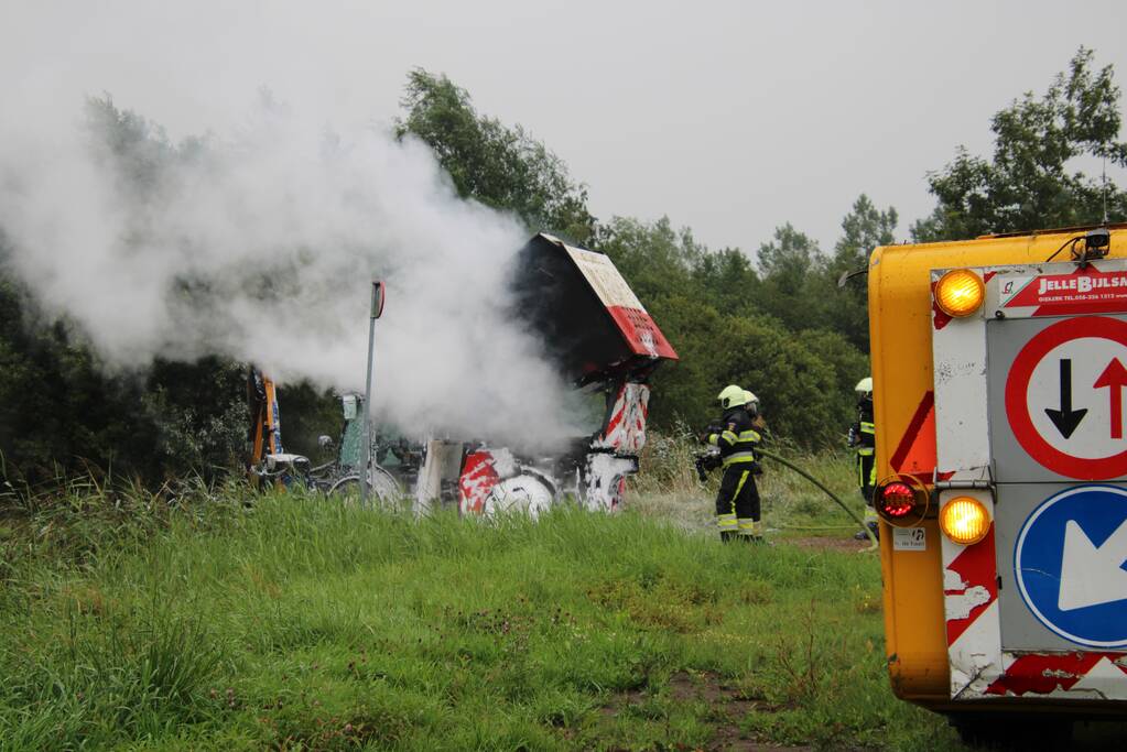 Grasmaaier vliegt in brand