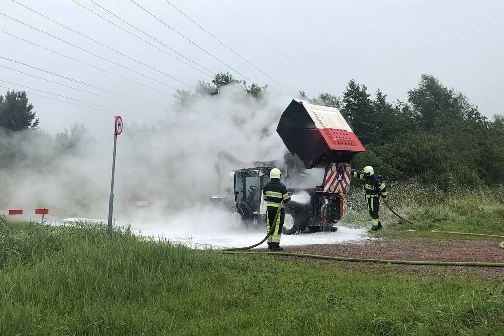 Grasmaaier vliegt in brand