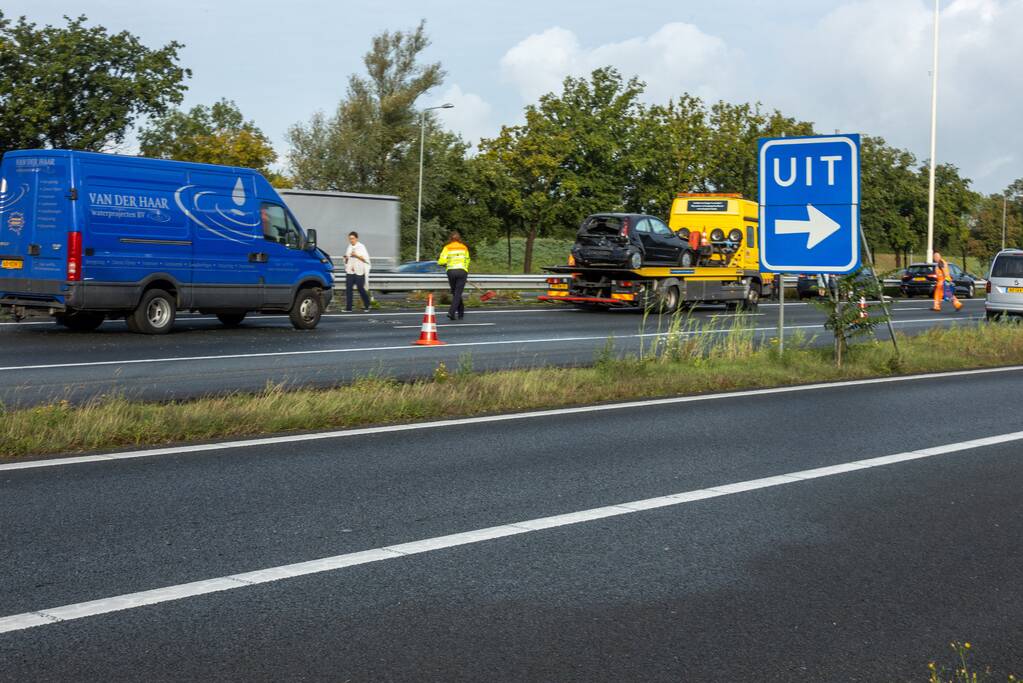 Meerdere voertuigen betrokken bij verkeersongeval op snelweg