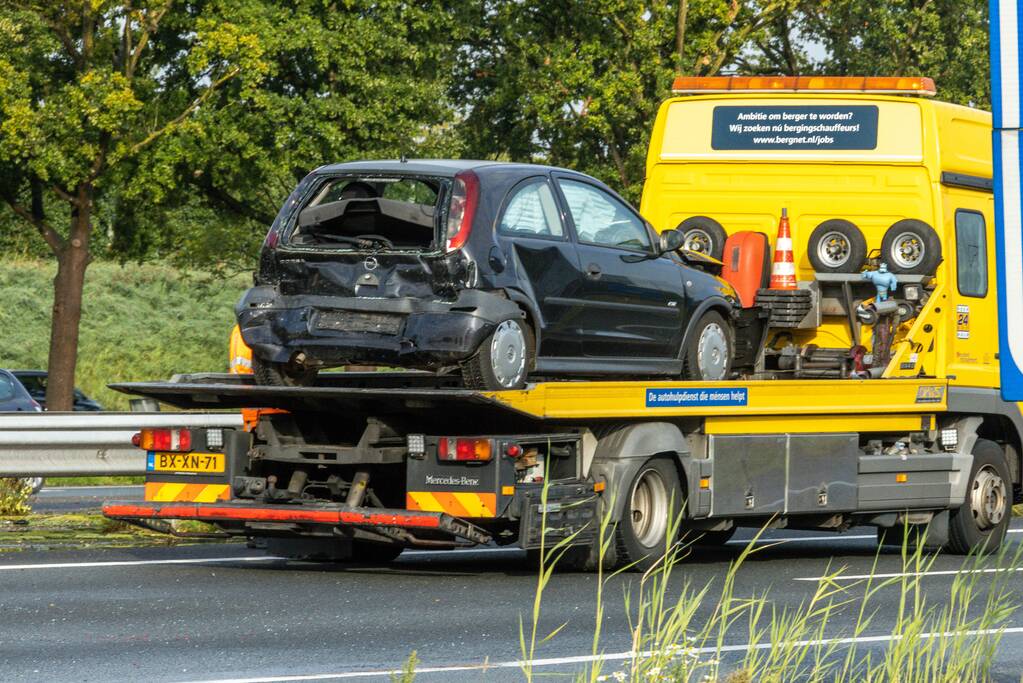 Meerdere voertuigen betrokken bij verkeersongeval op snelweg