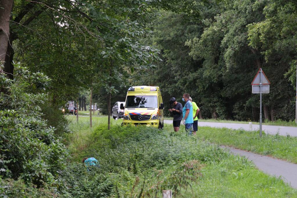 Persoon in greppel gevallen