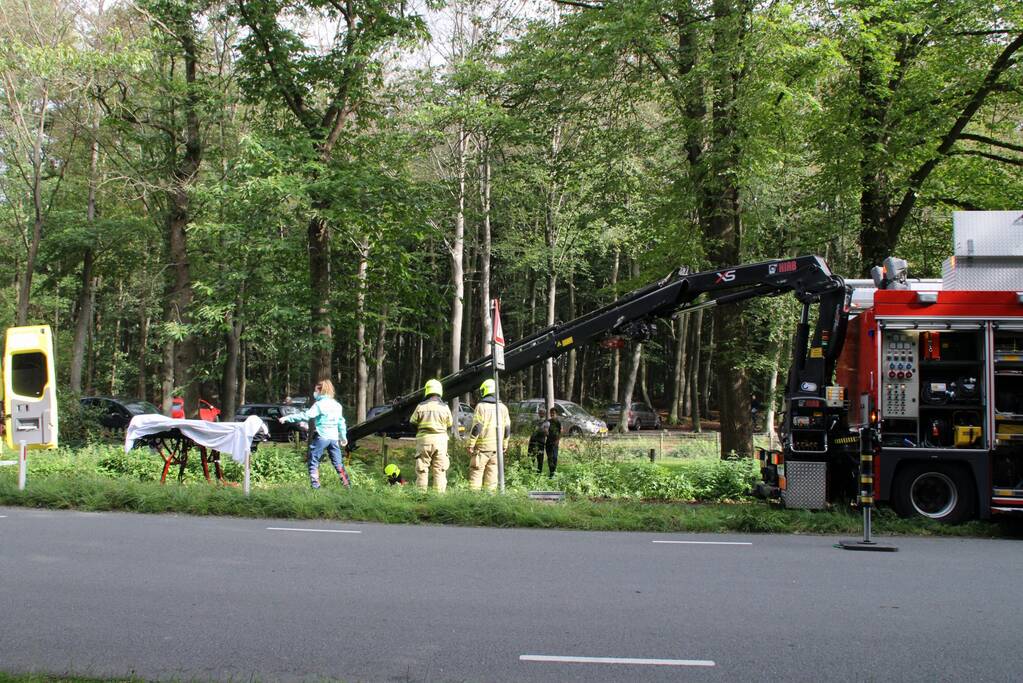 Persoon in greppel gevallen