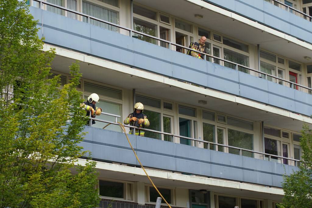 Brand op tweede verdieping flatgebouw