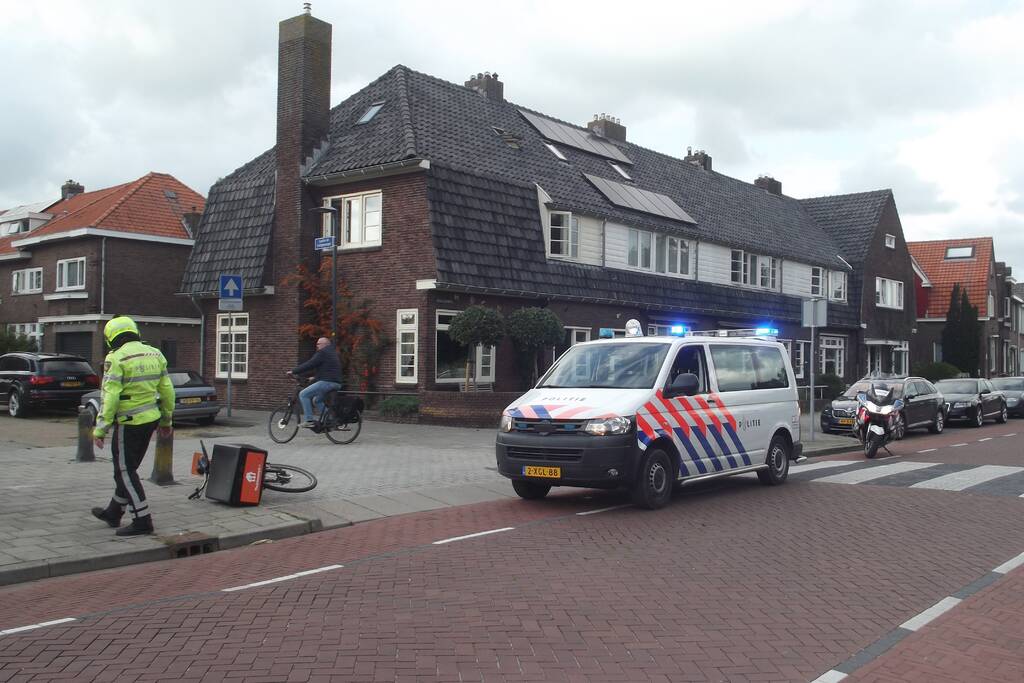 Maaltijdbezorger gaat hard onderuit met fiets