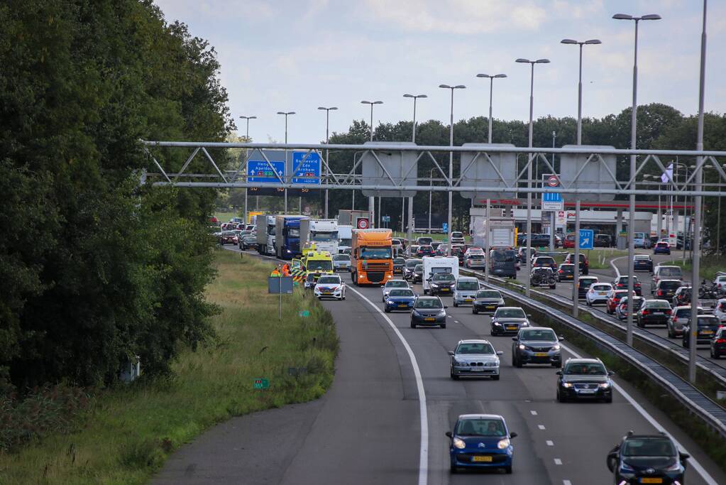 Enorme file na kop-staart aanrijding