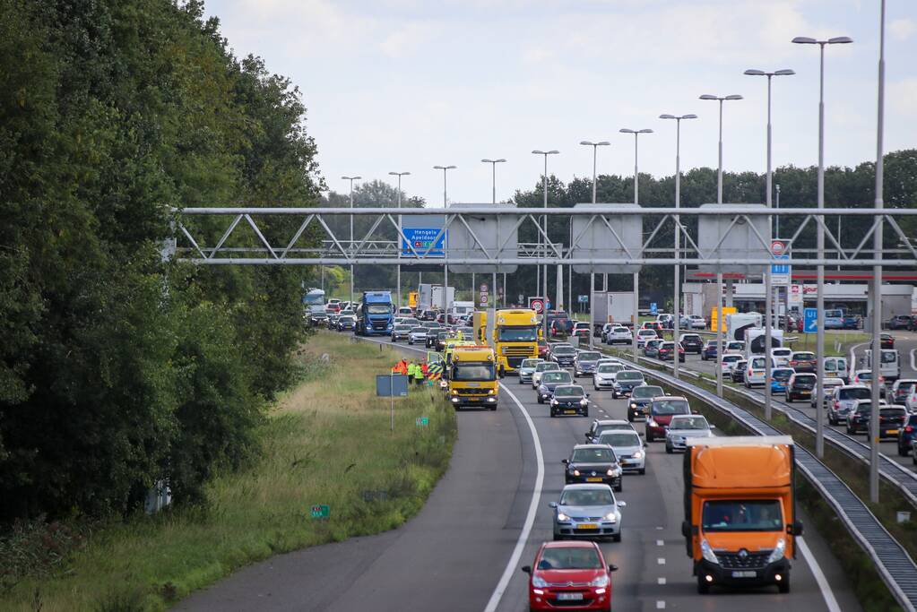 Enorme file na kop-staart aanrijding