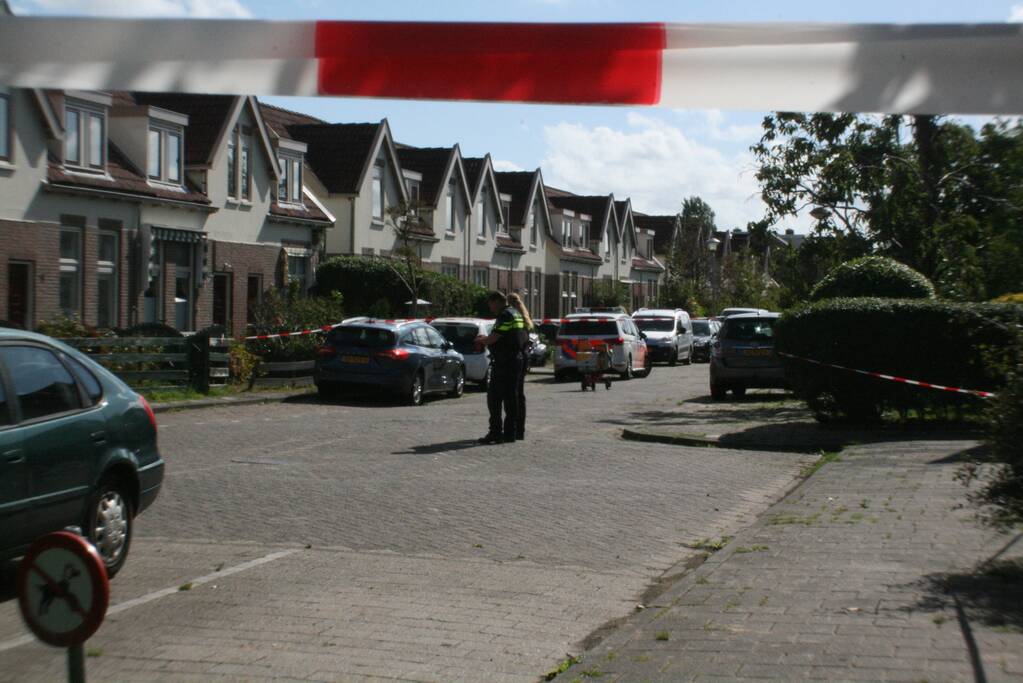 Overleden persoon aangetroffen na mogelijk misdrijf