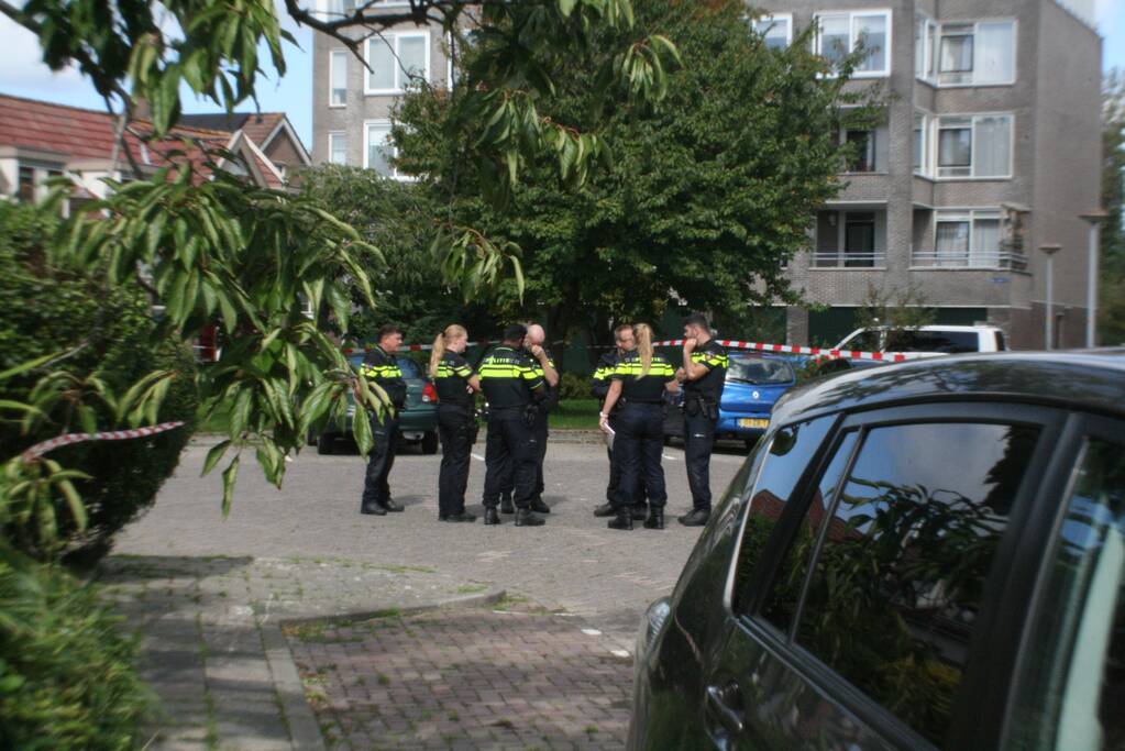 Overleden persoon aangetroffen na mogelijk misdrijf