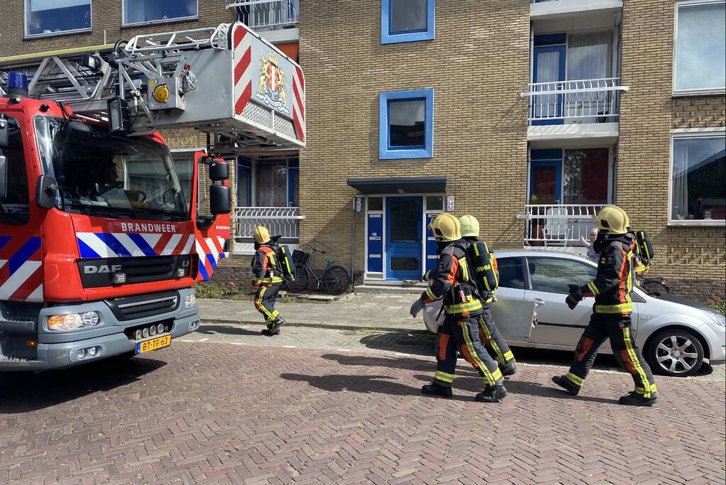Brand op balkon van flatwoning op derde verdieping