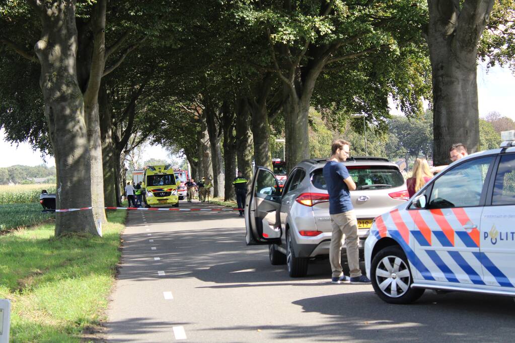 Twee vrouwen en drie kinderen gewond bij verkeersongeval