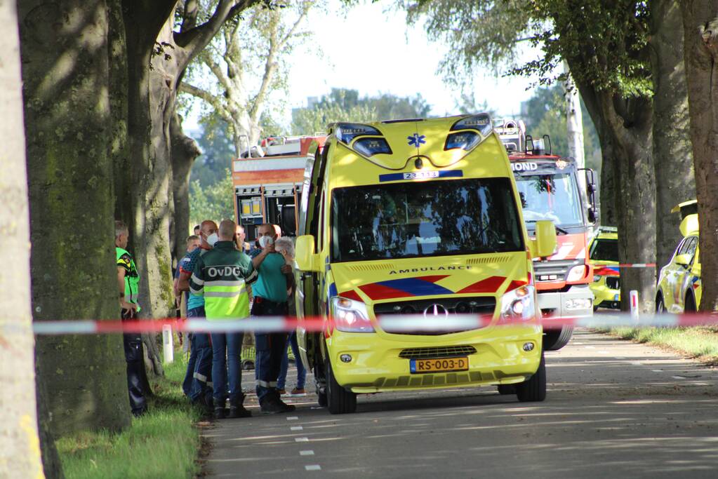 Twee vrouwen en drie kinderen gewond bij verkeersongeval
