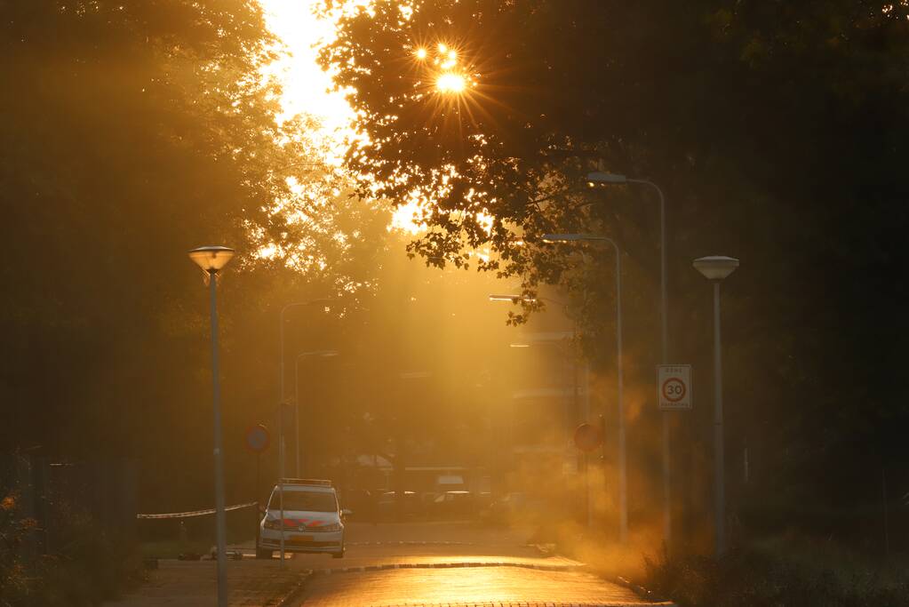 Leegstaand flatgebouw in brand gestoken