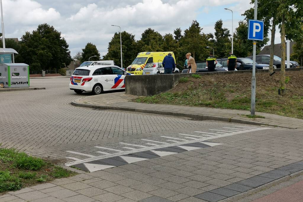 Kinderen krijgen traumabeer na botsing met auto