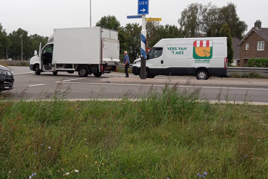 Defecte bestelbus zorgt voor verkeerschaos