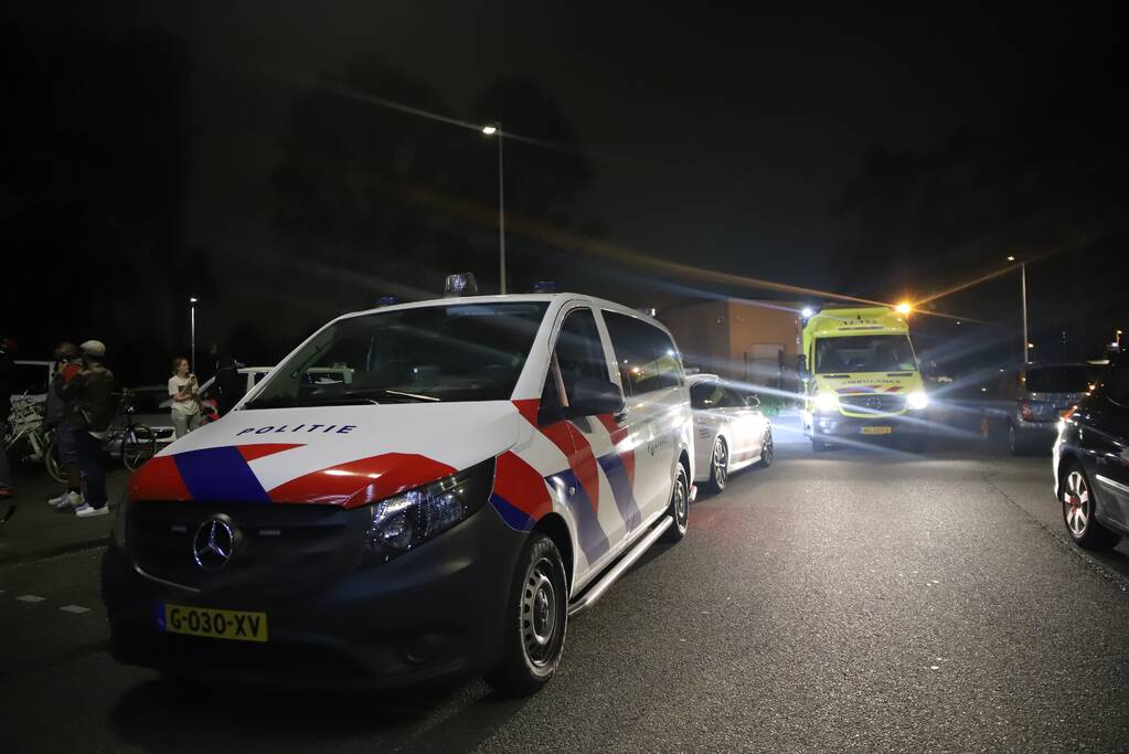 Man zwaargewond bij steekpartij in flatwoning