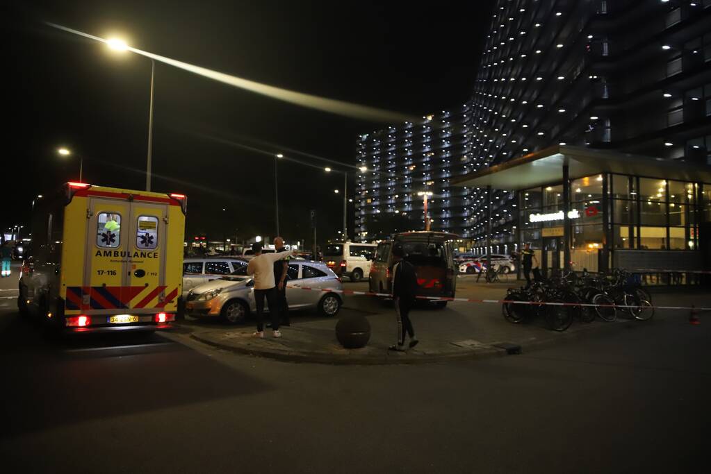 Man zwaargewond bij steekpartij in flatwoning