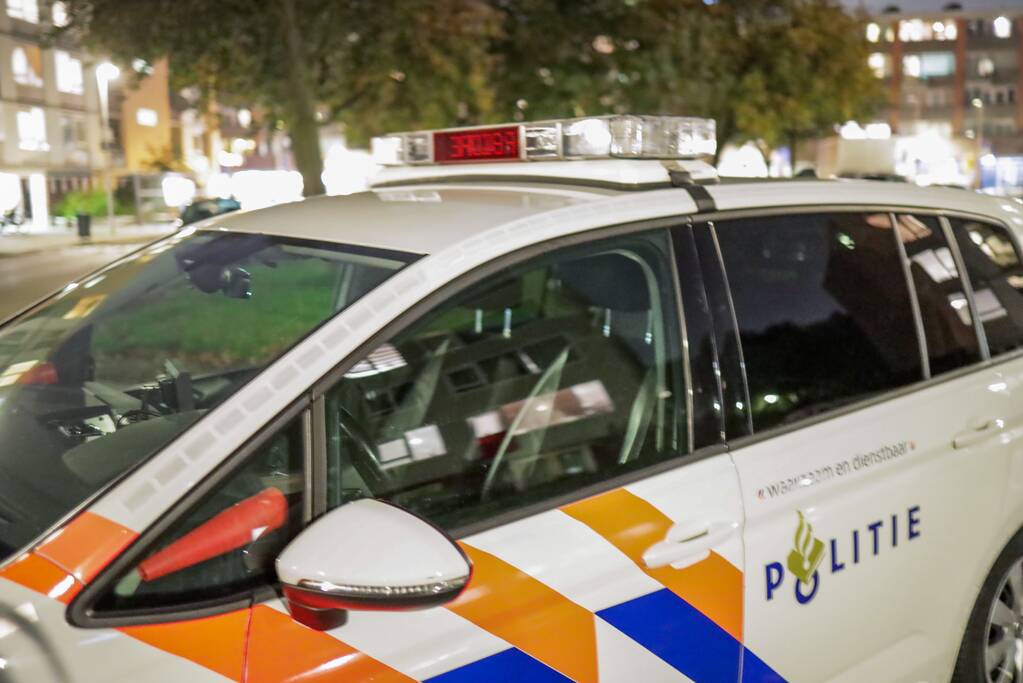 Politie zoekt eigenaar van rollen kunstgras